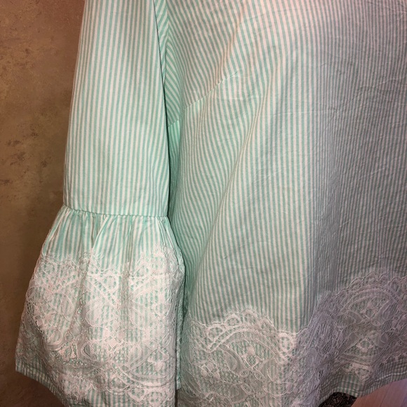 Crown & Ivy striped top with lace design. Size medium. NWT. Neck tie in back. - Picture 3 of 5
